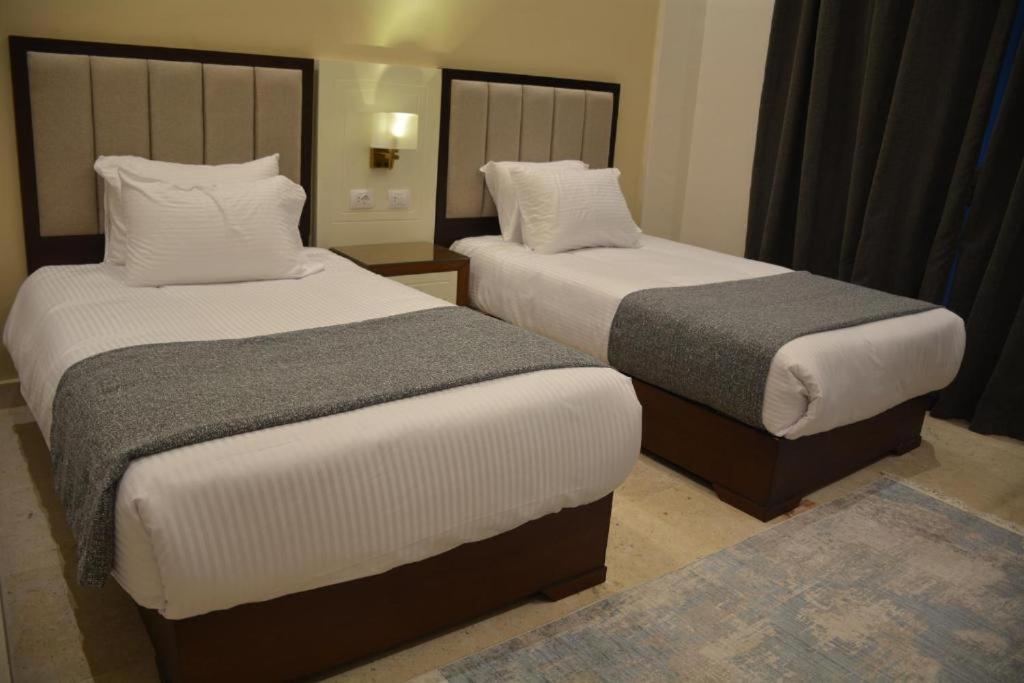 Golden Jewel Ismailia Resort Bagian luar foto